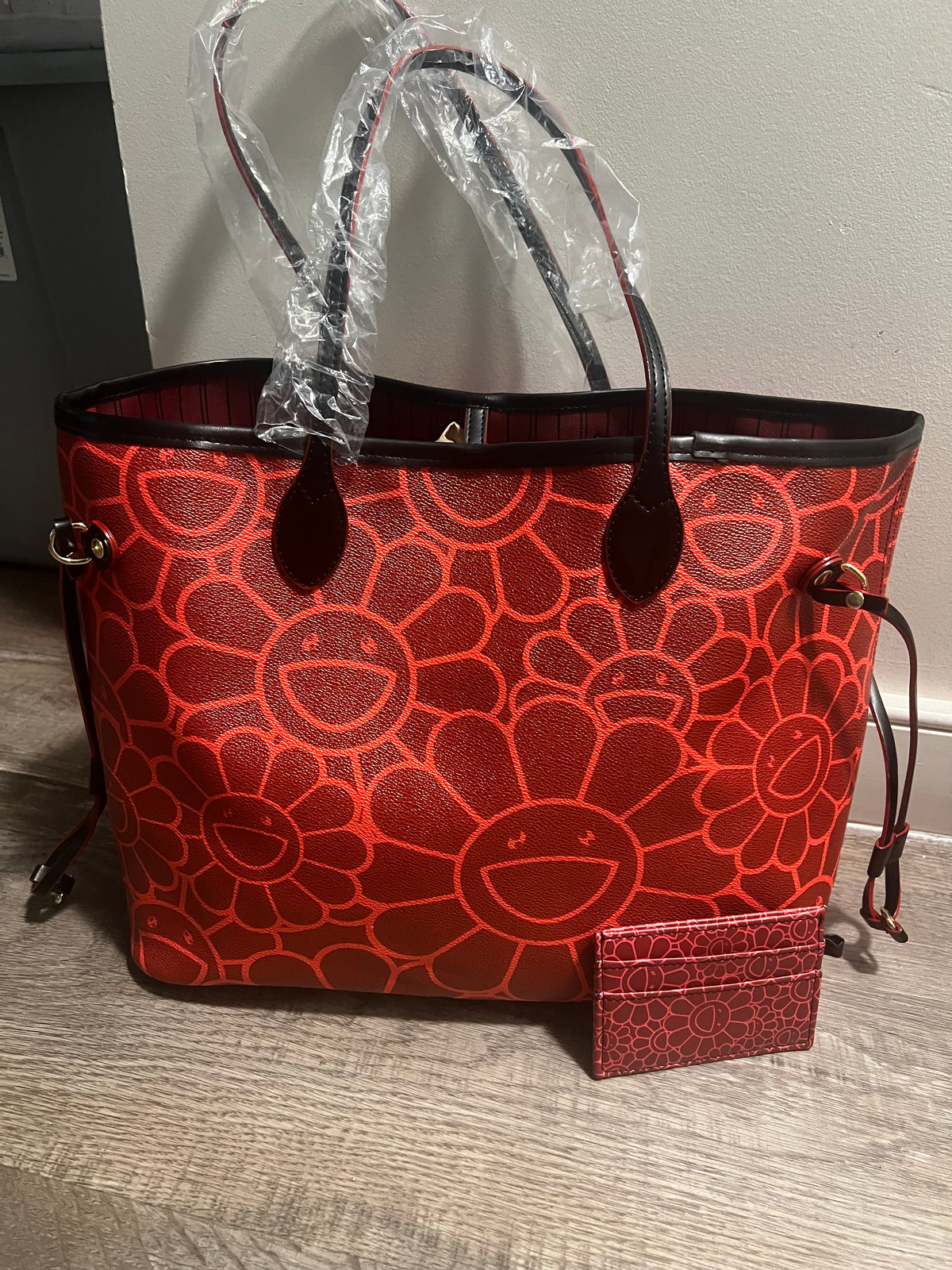 Red Baddie Tote x Card holder